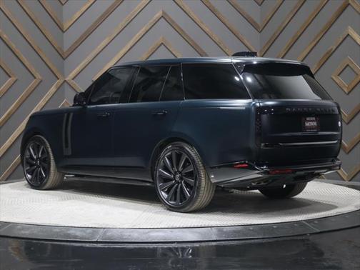 2024 Land Rover Range Rover P615 SV