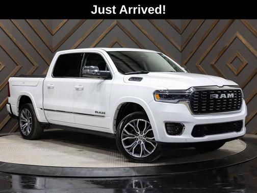 Ivory White Tri-Coat Pearlcoat 2026 RAM 1500 ST