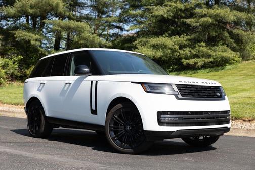 White 2025 Land Rover Range Rover P400 SE