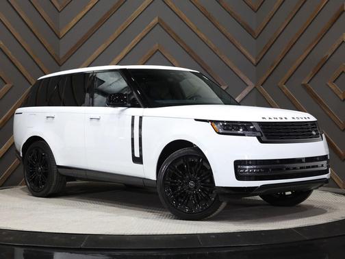 White 2025 Land Rover Range Rover P400 SE