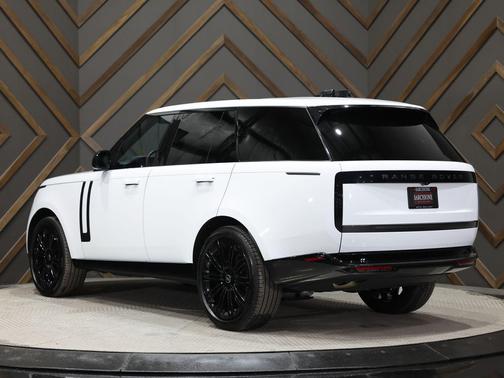 White 2025 Land Rover Range Rover P400 SE