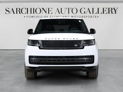 White 2025 Land Rover Range Rover P400 SE