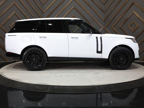 White 2025 Land Rover Range Rover P400 SE