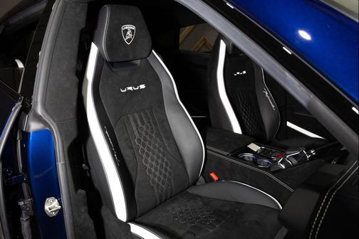 Blue 2024 Lamborghini Urus Performante