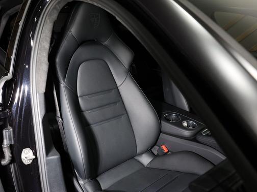 2021 Porsche Panamera Turbo S