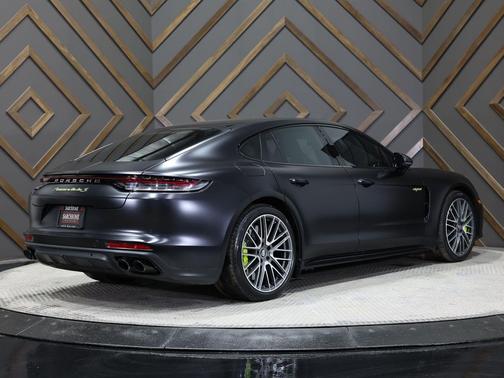 2021 Porsche Panamera Turbo S