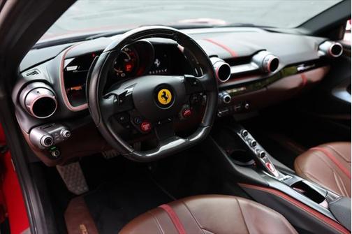 2020 Ferrari 812 Superfast Base