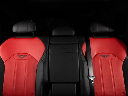 Black 2022 Bentley Bentayga V8