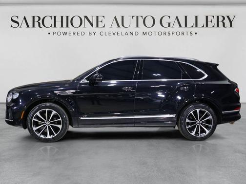 Black 2022 Bentley Bentayga V8