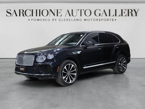Black 2022 Bentley Bentayga V8