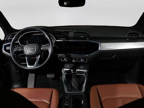 Navarra Blue Metallic 2023 Audi Q3 45 S line Premium Plus