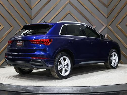 Navarra Blue Metallic 2023 Audi Q3 45 S line Premium Plus
