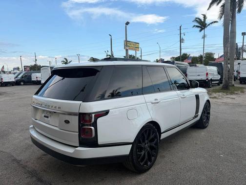 White 2018 Land Rover Range Rover 3.0L Supercharged HSE