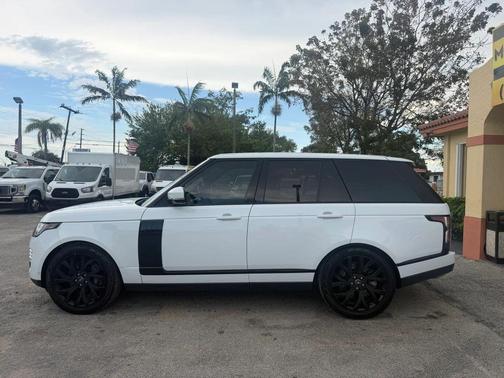 White 2018 Land Rover Range Rover 3.0L Supercharged HSE