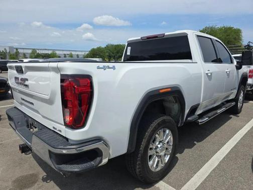 Summit White 2022 GMC Sierra 2500 SLE