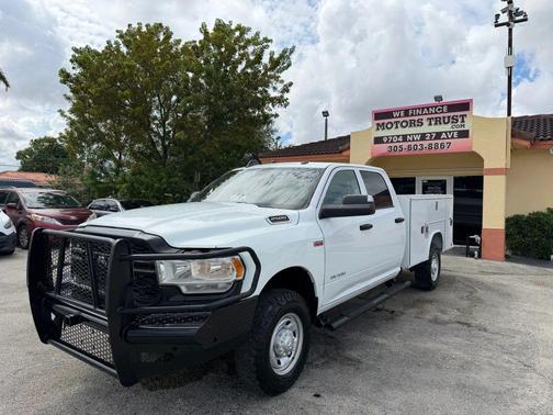 2022 RAM 2500 Tradesman Crew Cab 4x4 8' Box