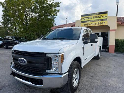 Oxford White 2019 Ford F-350 XL