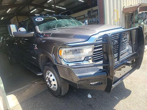 Granite Crystal Metallic Clearcoat 2022 RAM 3500 Laramie Crew Cab 4x4 8' Box