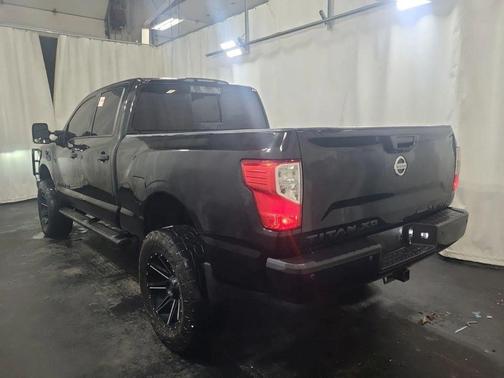 2018 Nissan Titan XD SL
