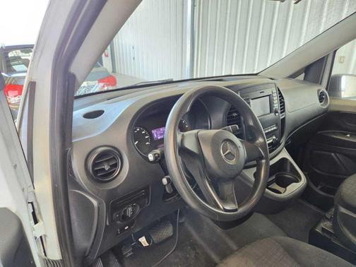 2020 Mercedes-Benz Metris Base