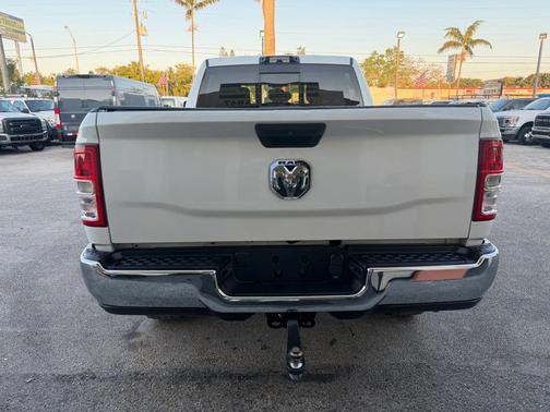 2023 RAM 2500 Tradesman Crew Cab 4x4 6'4' Box