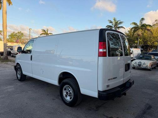 2023 GMC Savana 2500 Work Van