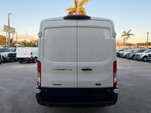2018 Ford Transit-250 Base