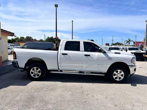 Bright White Clearcoat 2019 RAM 2500 Tradesman Crew Cab 4x4 6'4' Box