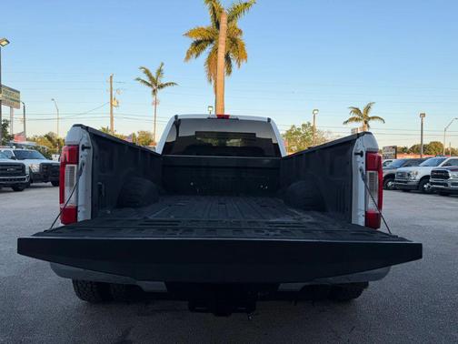 Oxford White 2019 Ford F-350 XL