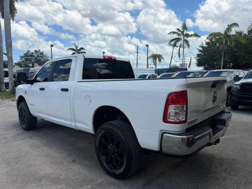 Bright White Clearcoat 2024 RAM 2500 Big Horn Crew Cab 4x4 6'4' Box