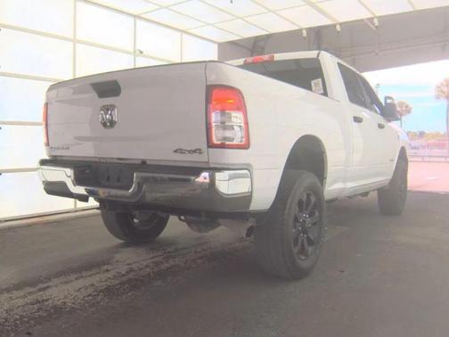 Bright White Clearcoat 2024 RAM 2500 Big Horn Crew Cab 4x4 6'4' Box