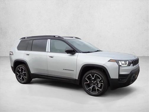 Silver Zynith Clearcoat 2026 Jeep Cherokee Overland