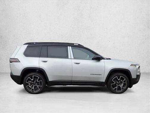 Silver Zynith Clearcoat 2026 Jeep Cherokee Overland