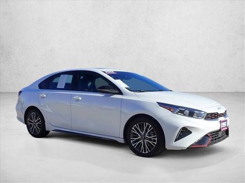 Snow White Pearl 2024 Kia Forte GT-Line