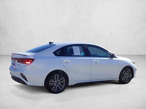 Snow White Pearl 2024 Kia Forte GT-Line