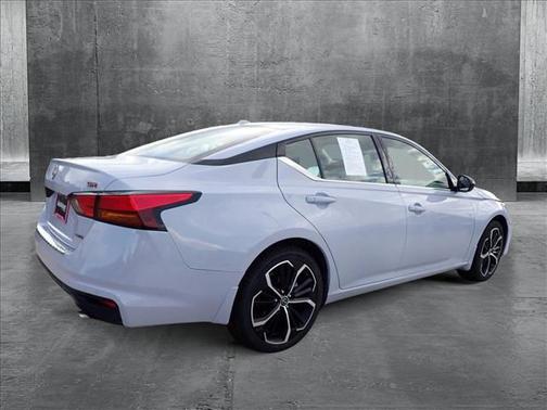 2023 Nissan Altima SR Intelligent AWD