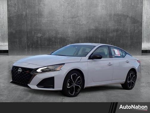 2023 Nissan Altima SR Intelligent AWD