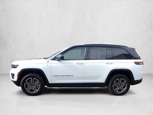 2022 Jeep Grand Cherokee 4xe Trailhawk
