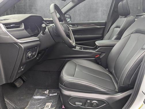 2025 Jeep Grand Cherokee 4xe Base