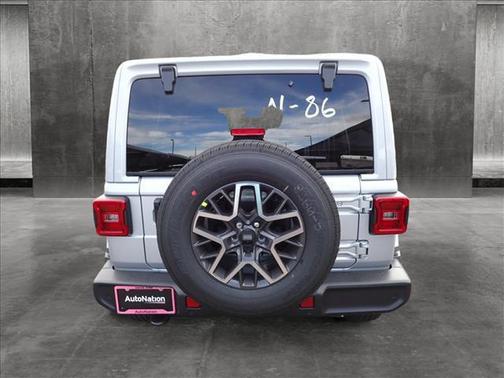 2024 Jeep Wrangler 4-Door Sahara 4x4
