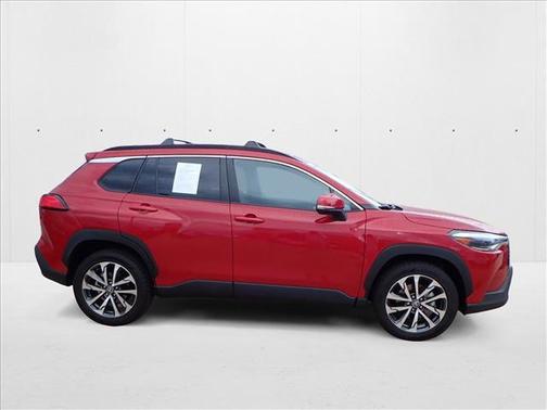 2022 Toyota Corolla Cross XLE
