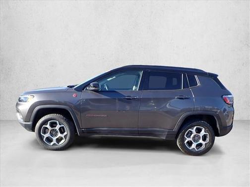 Granite Crystal Metallic Clearcoat 2022 Jeep Compass Trailhawk