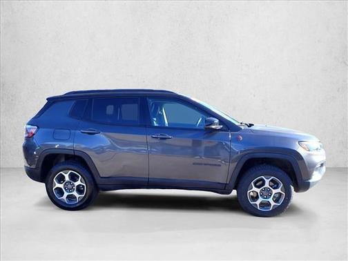 Granite Crystal Metallic Clearcoat 2022 Jeep Compass Trailhawk