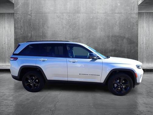 2024 Jeep Grand Cherokee Altitude