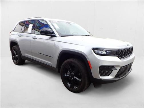 2024 Jeep Grand Cherokee Altitude
