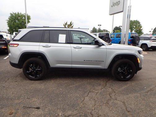 2024 Jeep Grand Cherokee Altitude