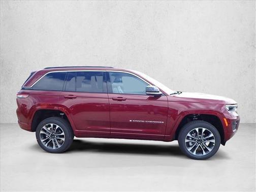 2025 Jeep Grand Cherokee Overland