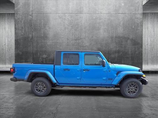 2025 Jeep Gladiator Sport S
