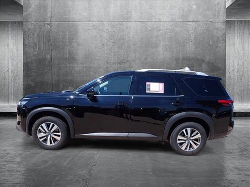 2023 Nissan Pathfinder SL 4WD