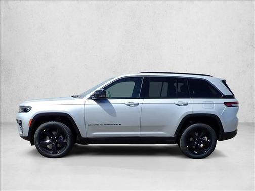Silver Zynith 2026 Jeep Grand Cherokee Limited